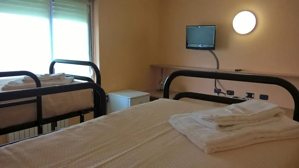 La Cordata Accommodation - Zumbini 6 Milánó 3*,