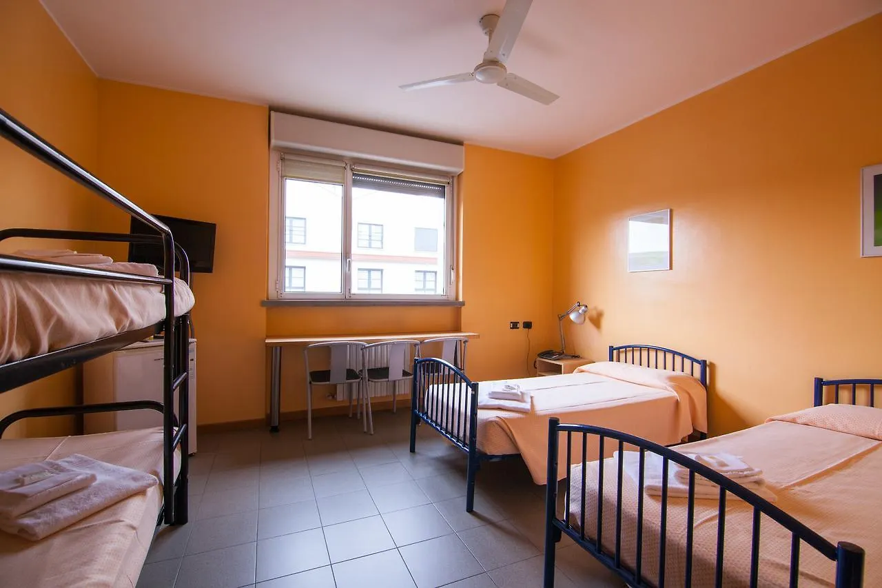 La Cordata Accommodation - Zumbini 6 Milánó 3*,