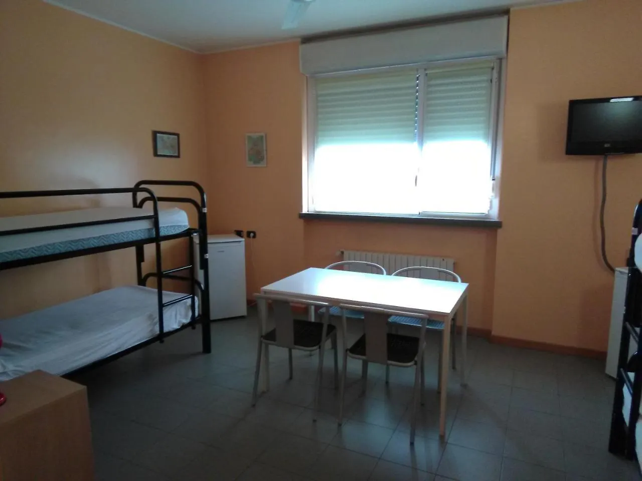 La Cordata Accommodation - Zumbini 6 Milano 3*,  Italia